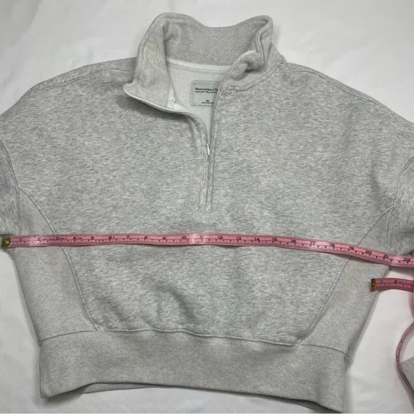 Abercrombie & Fitch Soft A&F Max Essentials Half-Zip Pullover Sweatshirt - Picture 5 of 7